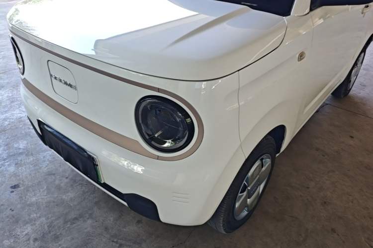 Used Geely Galaxy Panda 2023 Panda Mini 200km Endurance Bear Left Front Headlight