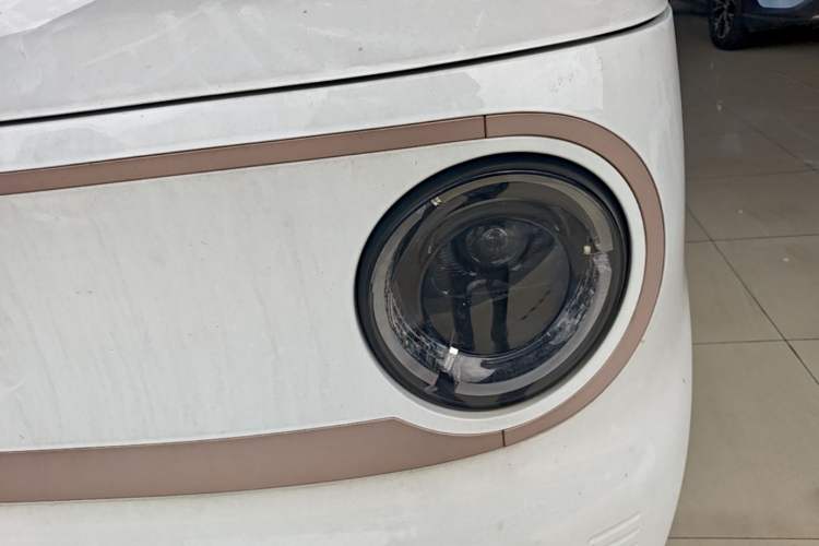 Used Geely Galaxy Panda 2023 Panda Mini 200km Endurance Bear Left Front Headlight