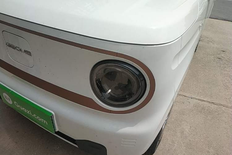 Used Geely Galaxy Panda 2023 Panda Mini 200km Endurance Bear Left Front Headlight