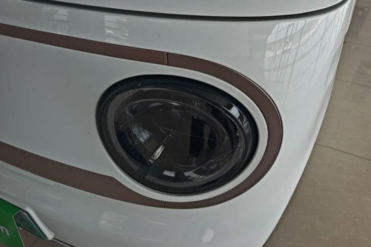 Used Geely Galaxy Panda 2023 Panda Mini 120km Super Cute Bear Left Front Headlight