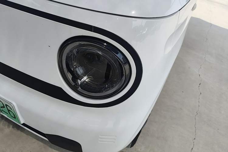 Used Geely Galaxy Panda 2023 Panda Mini 120km Super Cute Bear Left Front Headlight