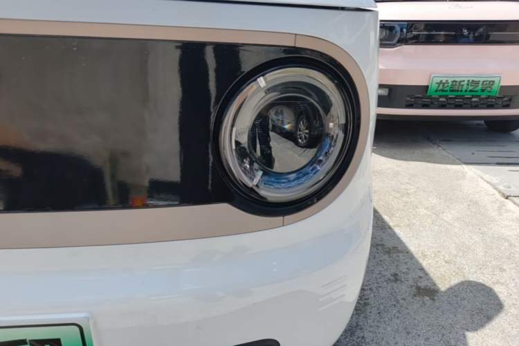 Used Geely Galaxy Panda 2023 Panda Mini 200km Endurance Bear Left Front Headlight