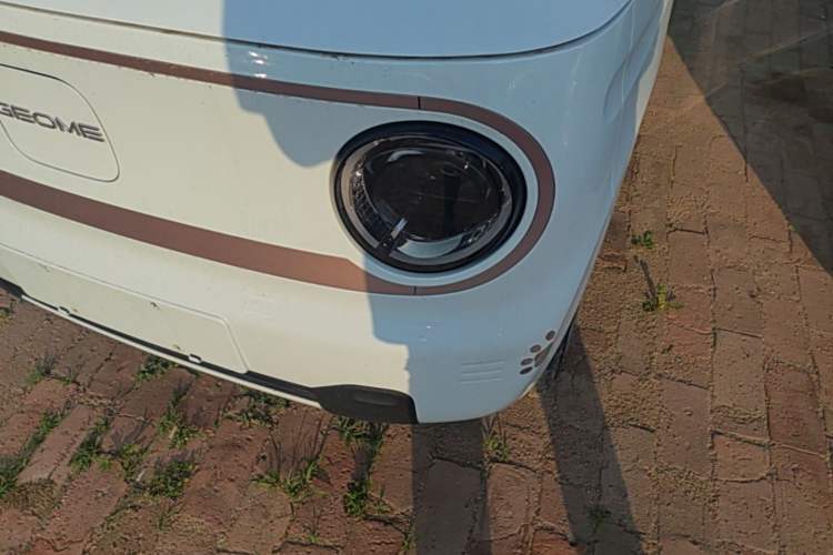 Used Geely Galaxy Panda 2023 Panda Mini 120km Super Cute Bear Left Front Headlight