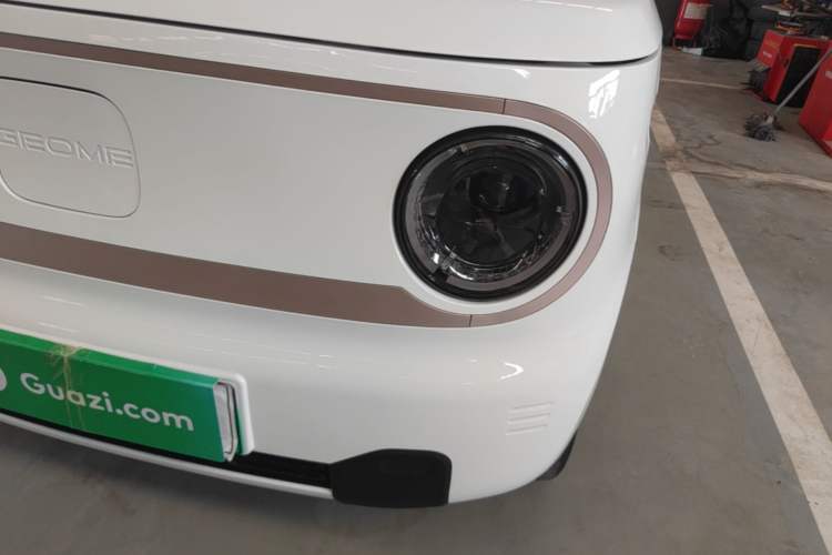 Used Geely Galaxy Panda 2023 Panda Mini 200km Endurance Bear Left Front Headlight