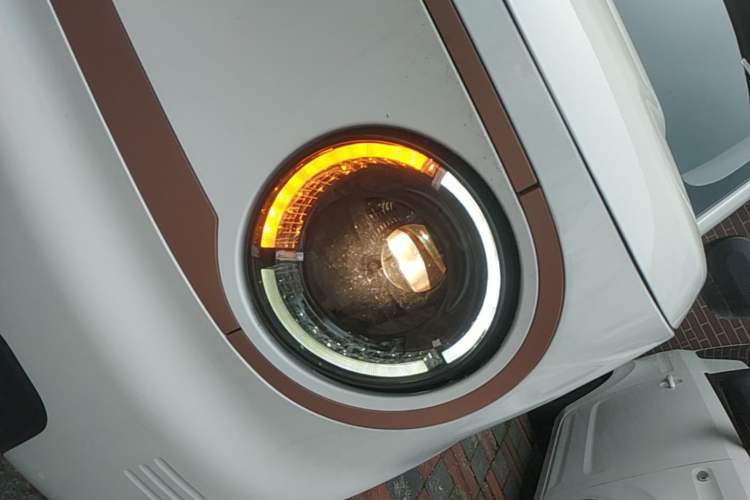Used Geely Galaxy Panda 2023 Panda Mini 200km Endurance Bear Left Front Headlight