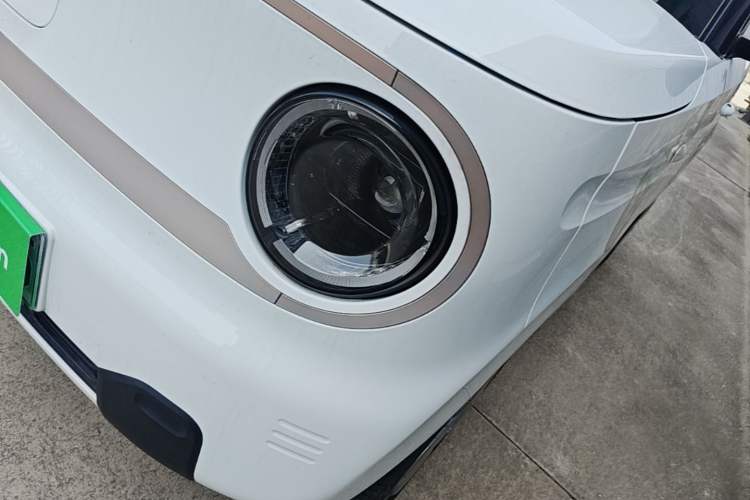 Used Geely Galaxy Panda 2023 Panda Mini 200km Endurance Bear Left Front Headlight