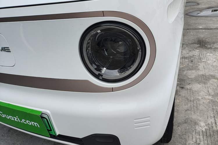 Used Geely Galaxy Panda 2023 Panda Mini 200km Endurance Bear Left Front Headlight