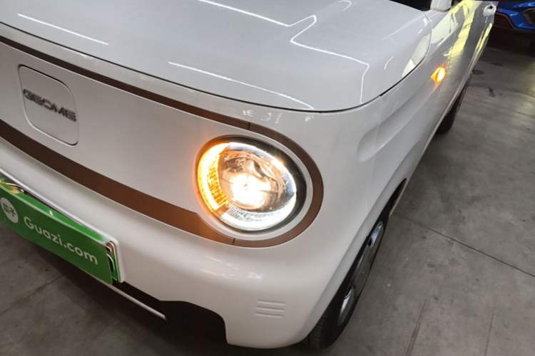 Used Geely Galaxy Panda 2023 Panda Mini 200km Endurance Bear Left Front Headlight