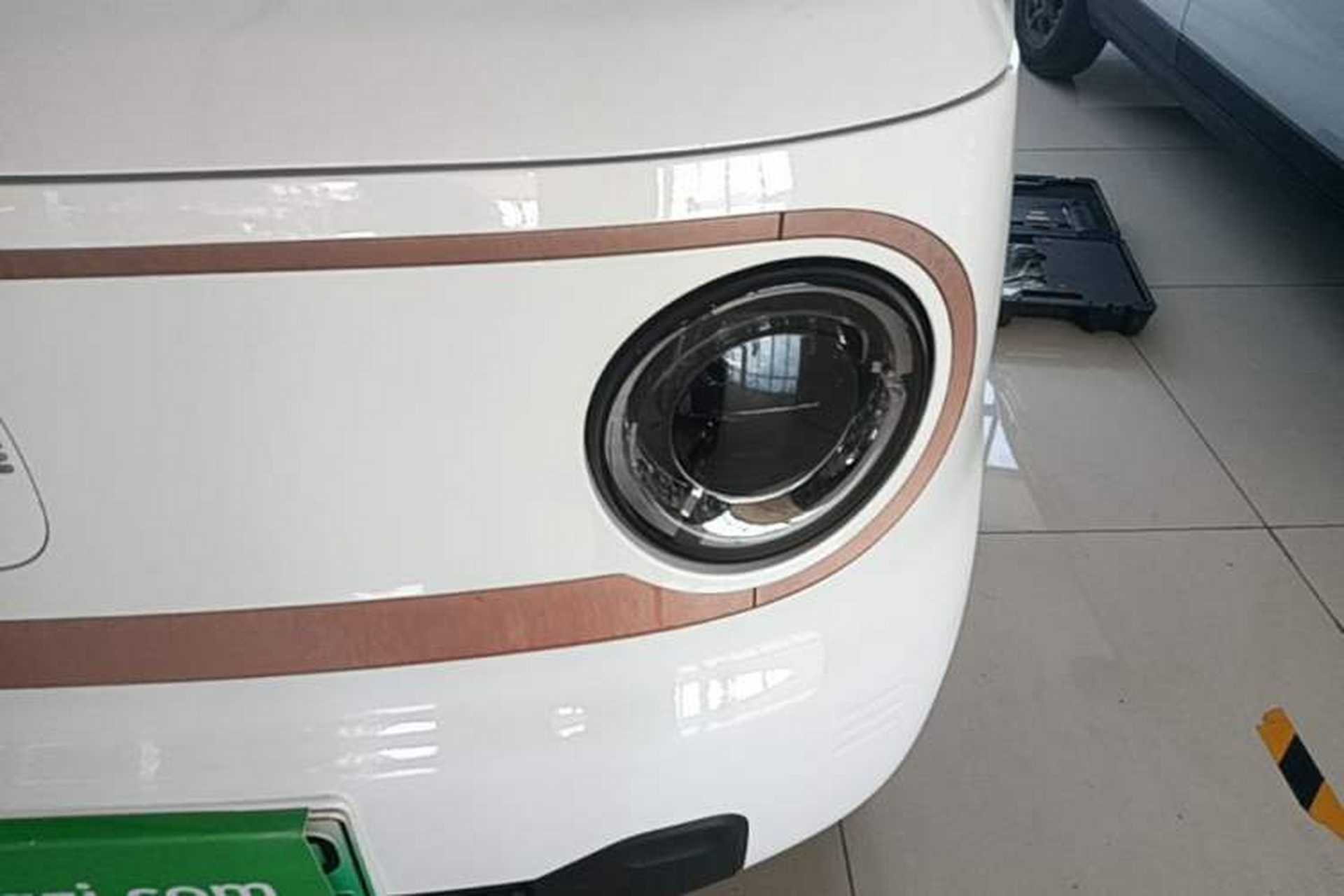Used Geely Galaxy Panda 2023 Panda Mini 200km Endurance Bear Left Front Headlight