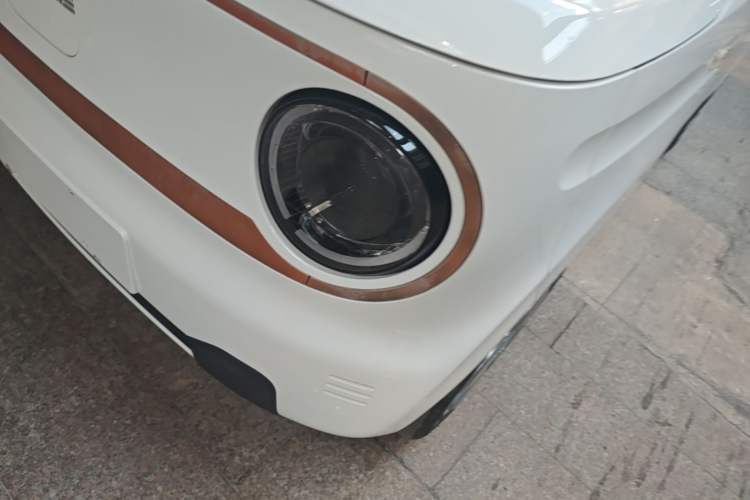 Used Geely Galaxy Panda 2023 Panda Mini 200km Endurance Bear Left Front Headlight