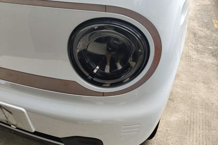 Used Geely Galaxy Panda 2023 Panda Mini 200km Endurance Bear Left Front Headlight