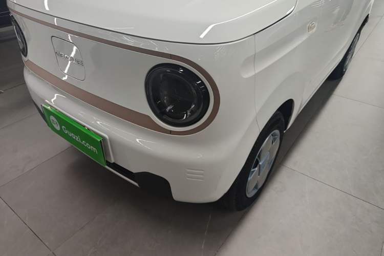 Used Geely Galaxy Panda 2023 Panda Mini 200km Endurance Bear Left Front Headlight