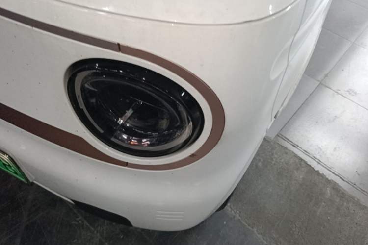 Used Geely Galaxy Panda 2023 Panda Mini 200km Endurance Bear Left Front Headlight