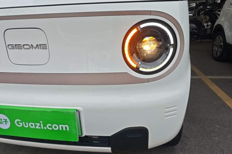 Used Geely Galaxy Panda 2023 Panda Mini 200km Endurance Bear Left Front Headlight