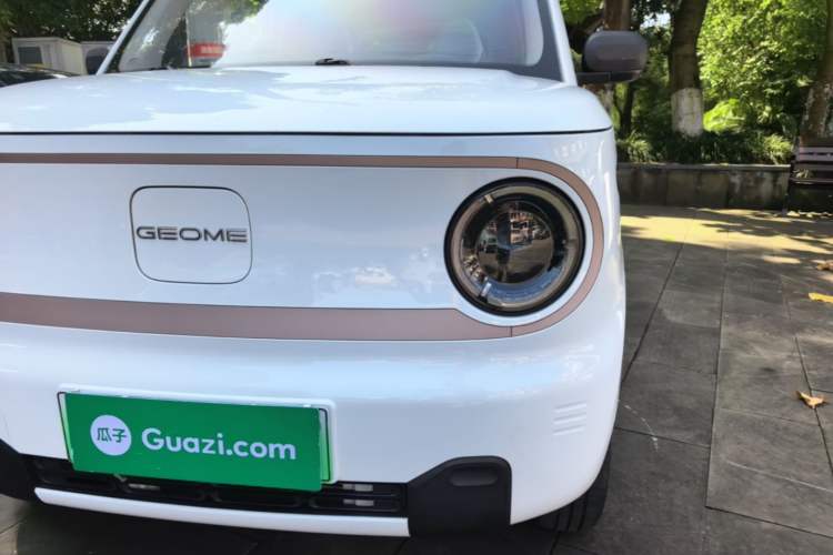 Used Geely Galaxy Panda 2023 Panda Mini 200km Endurance Bear Left Front Headlight