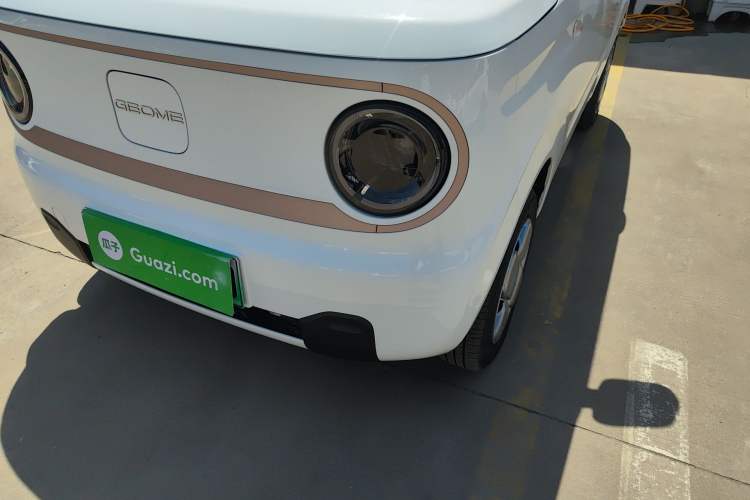 Used Geely Galaxy Panda 2023 Panda Mini 200km Endurance Bear Left Front Headlight