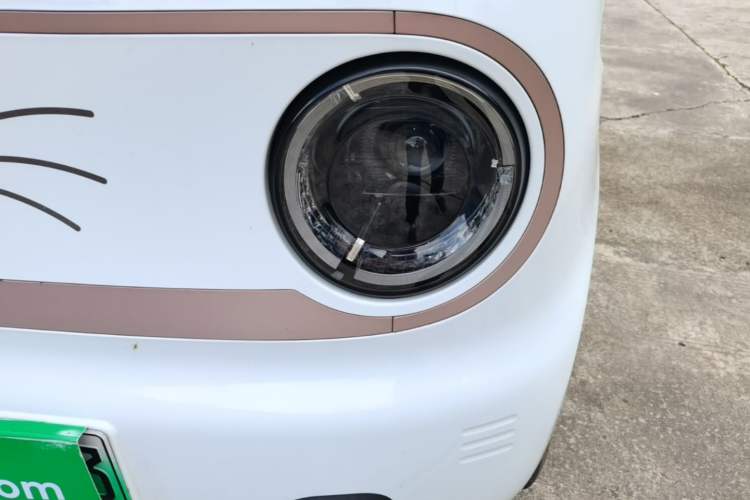 Used Geely Galaxy Panda 2023 Panda Mini 120km Super Cute Bear Left Front Headlight