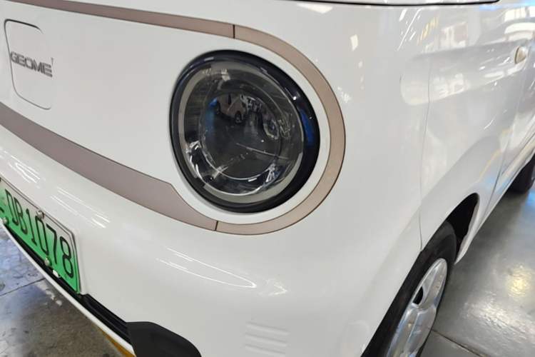 Used Geely Galaxy Panda 2023 Panda Mini 200km Endurance Bear Left Front Headlight