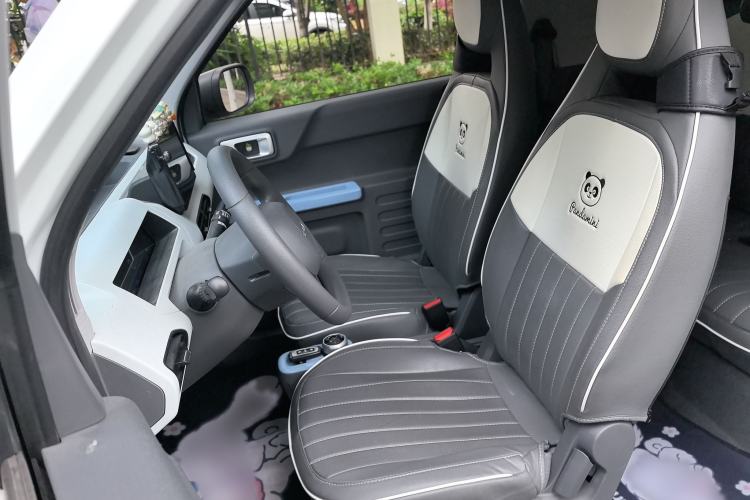 Used Geely Galaxy Panda 2023 Panda Mini 120km Super Cute Bear Left Front Seat