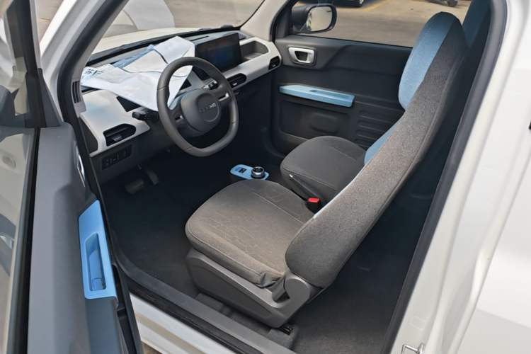 Used Geely Galaxy Panda 2023 Panda Mini 200km Endurance Bear Left Front Seat