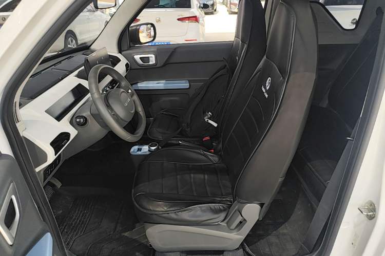 Used Geely Galaxy Panda 2023 Panda Mini 120km Super Cute Bear Left Front Seat