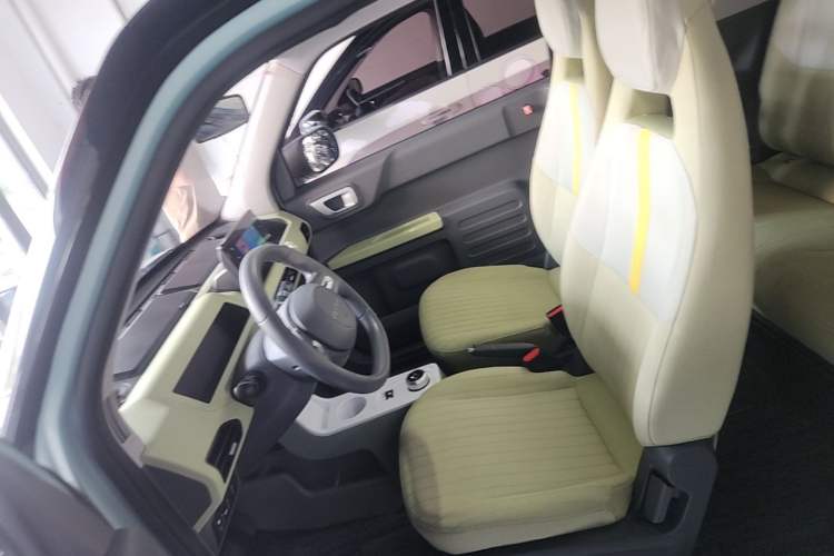 Used Geely Galaxy Panda 2023 Panda Mini 200km Endurance Bear Left Front Seat