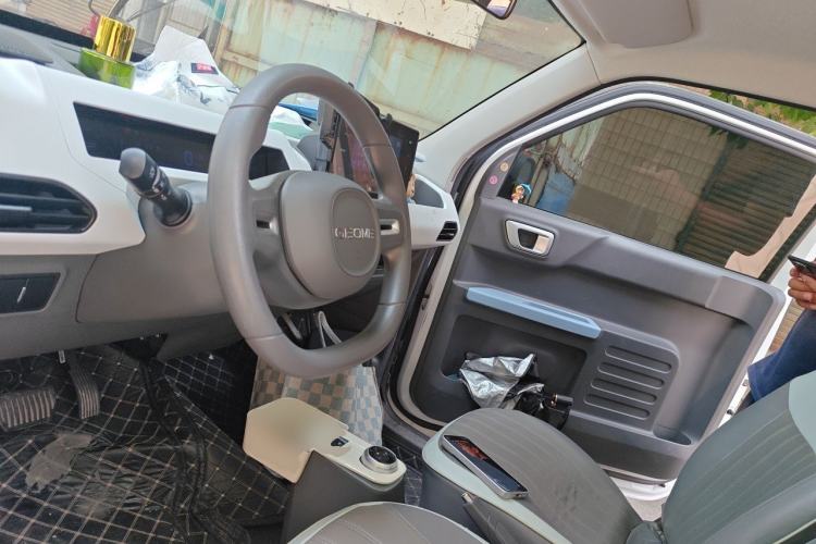 Used Geely Galaxy Panda 2023 Panda Mini 200km Endurance Bear Left Front Seat