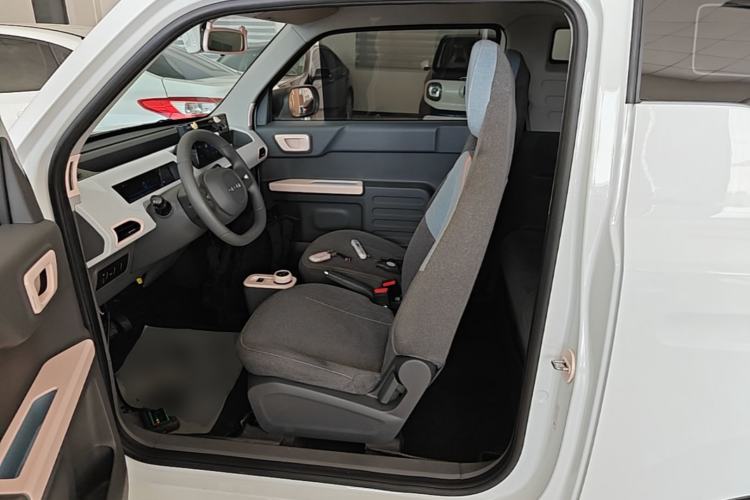 Used Geely Galaxy Panda 2023 Panda Mini 200km Endurance Bear Left Front Seat