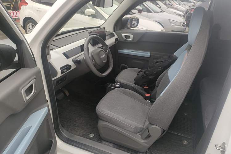 Used Geely Galaxy Panda 2023 Panda Mini 120km Super Cute Bear Left Front Seat