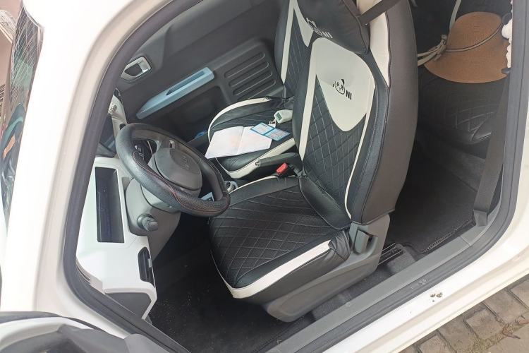 Used Geely Galaxy Panda 2023 Panda Mini 200km Endurance Bear Left Front Seat
