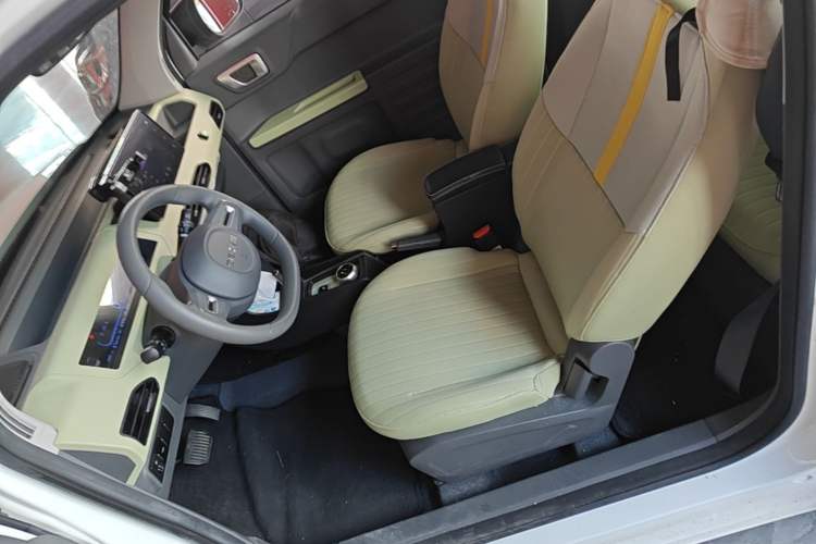 Used Geely Galaxy Panda 2023 Panda Mini 200km Dynamic Bear Left Front Seat