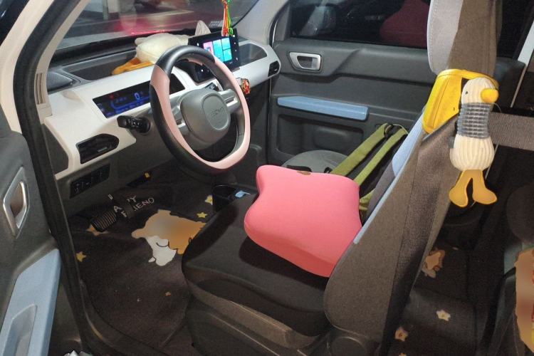 Used Geely Galaxy Panda 2023 Panda Mini 200km Endurance Bear Left Front Seat