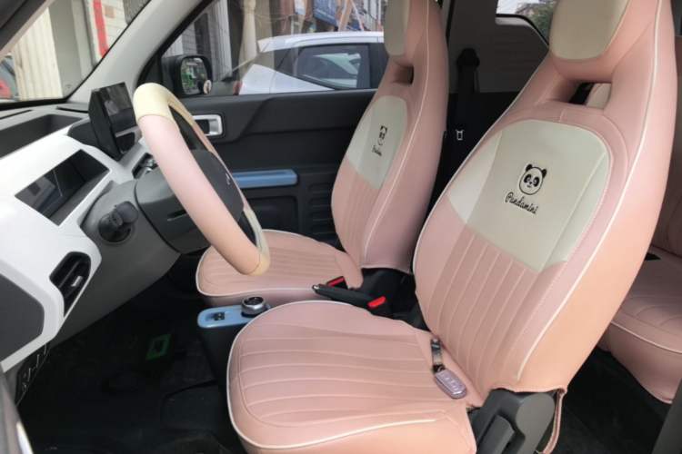 Used Geely Galaxy Panda 2023 Panda Mini 200km Endurance Bear Left Front Seat