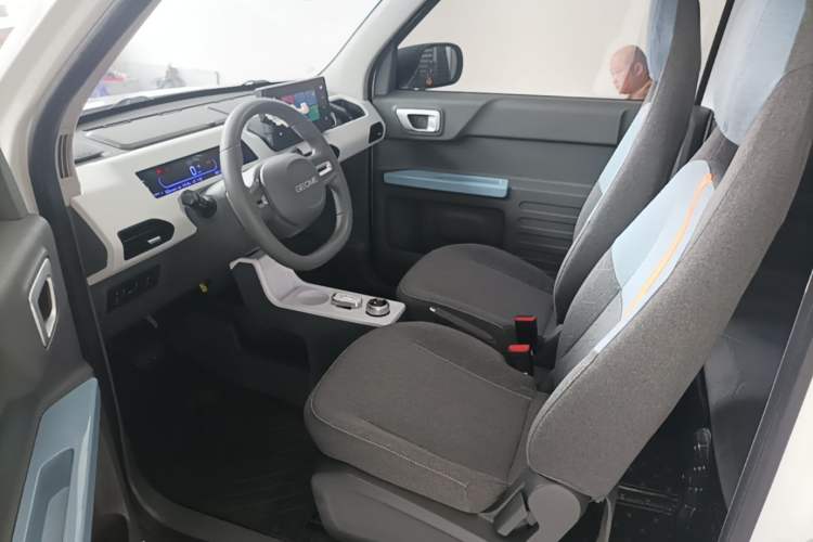 Used Geely Galaxy Panda 2023 Panda Mini 200km Endurance Bear Left Front Seat