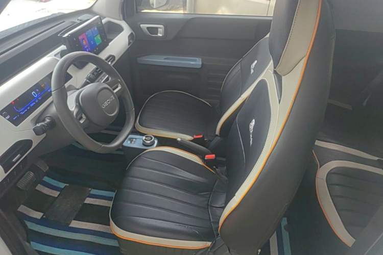 Used Geely Galaxy Panda 2023 Panda Mini 120km Super Cute Bear Left Front Seat