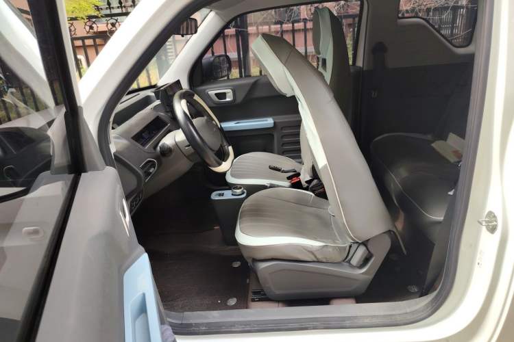 Used Geely Galaxy Panda 2023 Panda Mini 200km Endurance Bear Left Front Seat