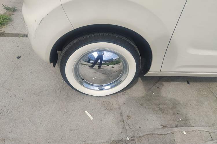 Used Geely Galaxy Panda 2023 Panda Mini 200km Endurance Bear Left Front Wheel Hub