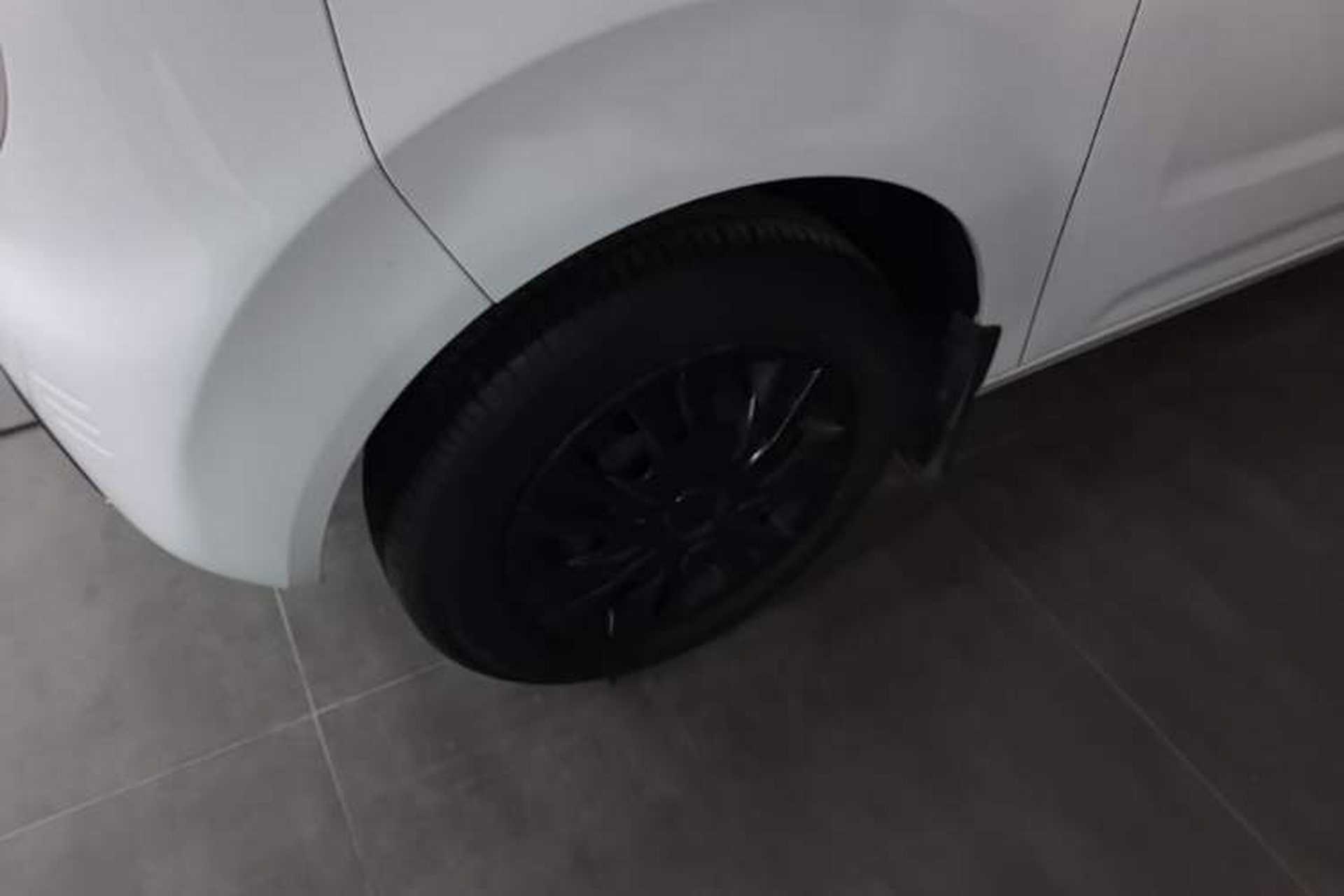 Used Geely Galaxy Panda 2023 Panda Mini 200km Endurance Bear Left Front Wheel Hub
