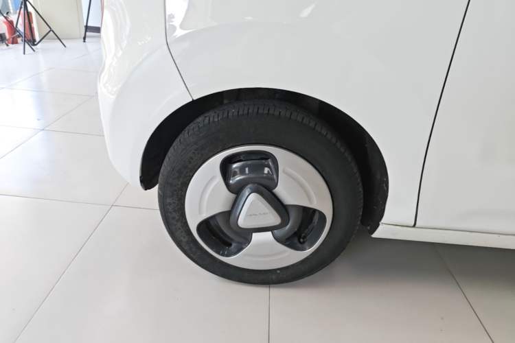 Used Geely Galaxy Panda 2023 Panda Mini 200km Dynamic Bear Left Front Wheel Hub
