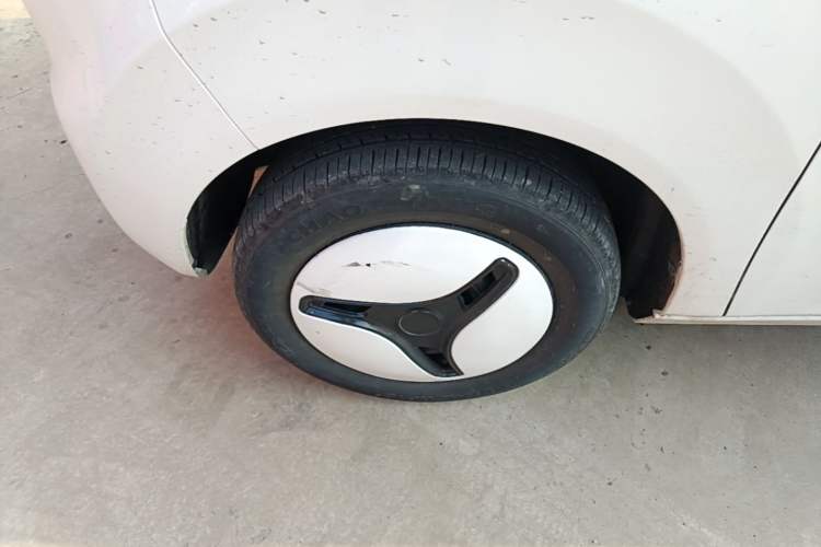 Used Geely Galaxy Panda 2023 Panda Mini 200km Endurance Bear Left Front Wheel Hub