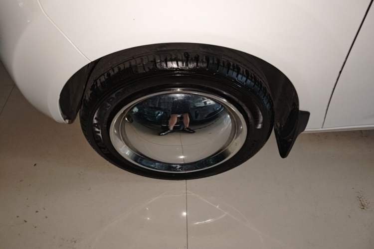 Used Geely Galaxy Panda 2023 Panda Mini 200km Dynamic Bear Left Front Wheel Hub