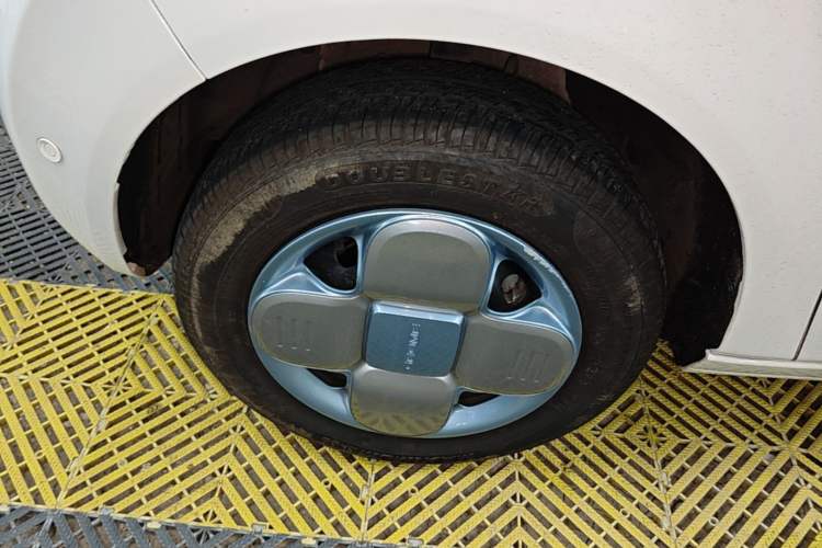 Used Geely Galaxy Panda 2023 Panda Mini 200km Endurance Bear Left Front Wheel Hub