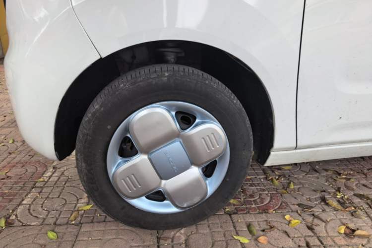 Used Geely Galaxy Panda 2023 Panda Mini 200km Endurance Bear Left Front Wheel Hub