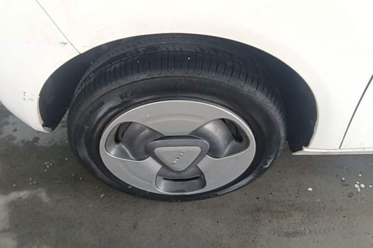 Used Geely Galaxy Panda 2023 Panda Mini 200km Dynamic Bear Left Front Wheel Hub