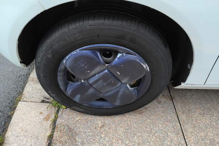 Used Geely Galaxy Panda 2023 Panda Mini 200km Endurance Bear Left Front Wheel Hub