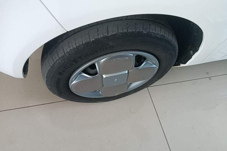 Used Geely Galaxy Panda 2023 Panda Mini 200km Endurance Bear Left Front Wheel Hub