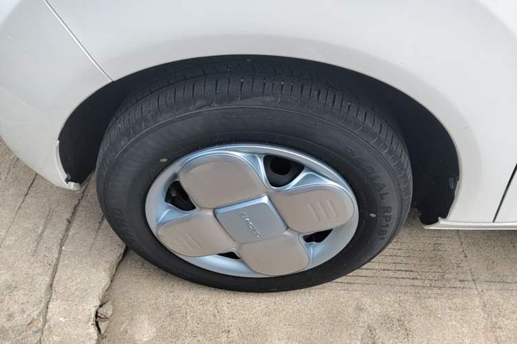 Used Geely Galaxy Panda 2023 Panda Mini 200km Endurance Bear Left Front Wheel Hub
