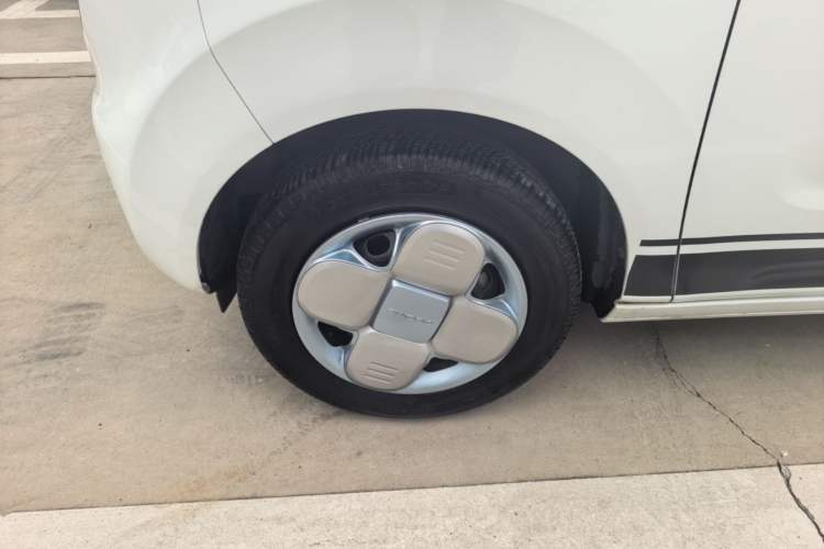 Used Geely Galaxy Panda 2023 Panda Mini 200km Endurance Bear Left Front Wheel Hub