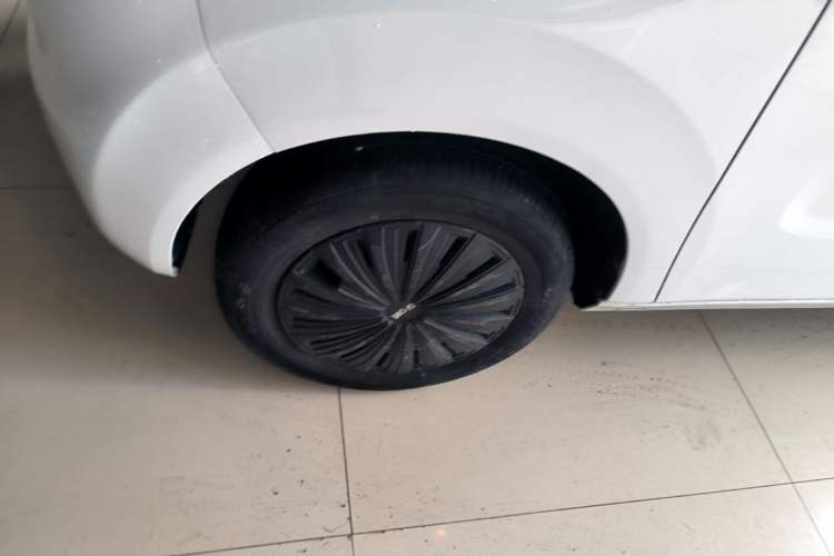 Used Geely Galaxy Panda 2023 Panda Mini 200km Endurance Bear Left Front Wheel Hub
