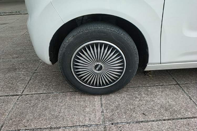 Used Geely Galaxy Panda 2023 Panda Mini 200km Endurance Bear Left Front Wheel Hub
